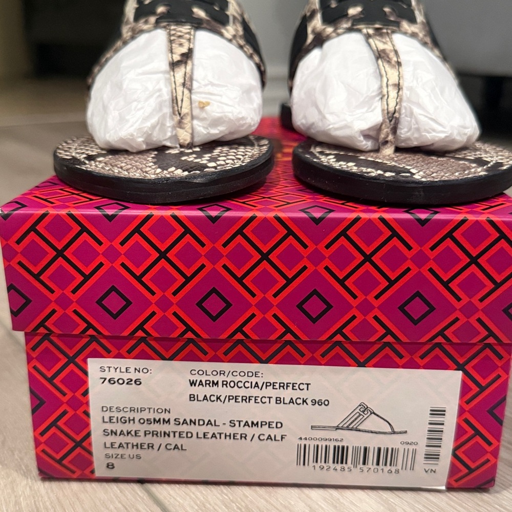 *BRAND NEW Tory Burch Leigh Snake Printer Leather Sandal Size 8 - Picture 3 of 5